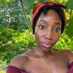 Meet your Posher, Alisha